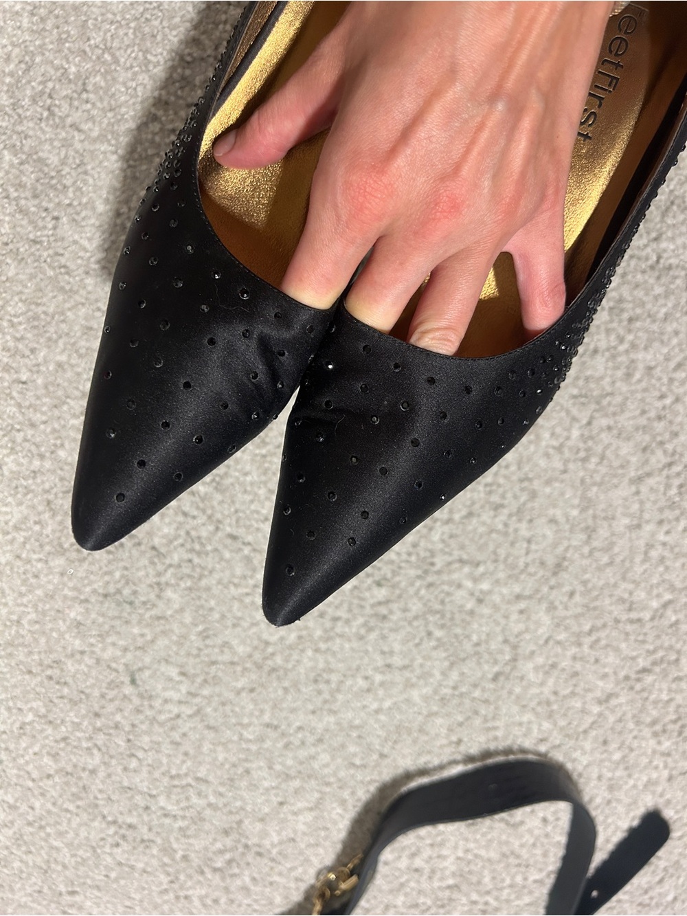 Women's Black Pointed Toe Low Heel Dress Pumps - Picture 6 of 6